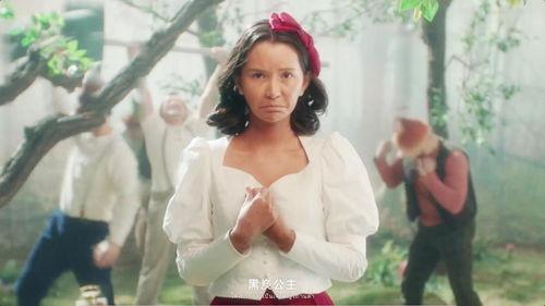 公主在家吃瓜,在家吃瓜的惬意生活